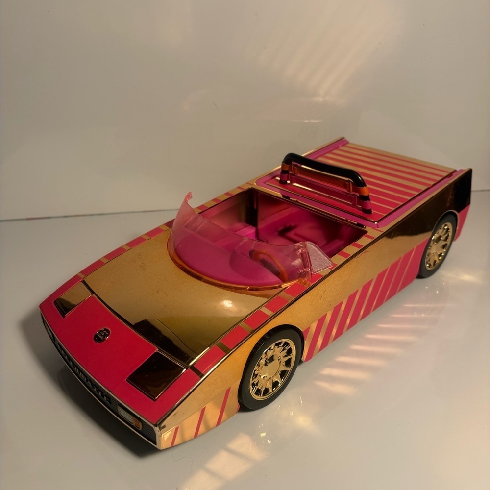 LOL Surprise Speedmatic Cpe Car Pool Dance Floor Limo  Doll. Missing Seats